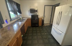 913 S 3rd Ave, Yakima, WA 98908