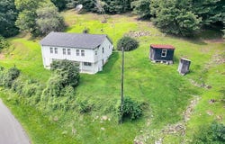 3634 Pine Creek Rd, Swords Creek, VA 24649