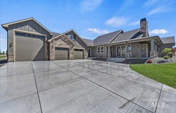 18052 Andorra Ln, Caldwell, ID 83607