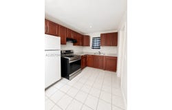 5632 SW 39th St, West Park, FL 33023
