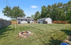 1460 Sherren Avenue E, Maplewood, MN 55109