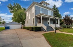 540 E MAIN Street, Duquoin, IL 62832