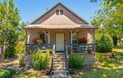109 W Inez, Weed, CA 96094-2514