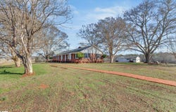 1142 Fox Squirrel Ridge Road, Pickens, SC 29671-8922
