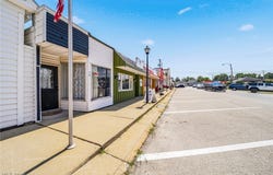38 Public Square, Andover, OH 44003