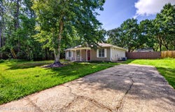 809 Peach, Ocean Springs, MS 39564