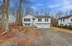 2085 Minqua Trail, Tobyhanna, PA 18466