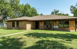 821 E Stegall Road, Robinson, TX 76706
