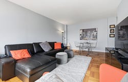 60 Knolls Crescent, Bronx, NY 10463
