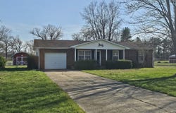 14927 E Clearview Road, Mt Vernon, IL 62864