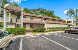 1100 E BAY Drive, LARGO, FL 33770