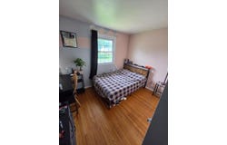 2 Walnut Dr, Burlington, NJ 08016