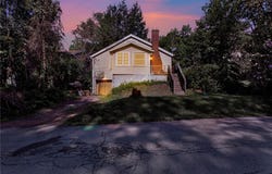 15 Allen Way, White Oak, PA 15131