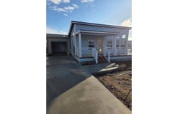 946 SE 10th St, Madras, OR 97741