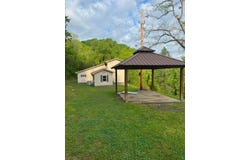 94 Edgewood Drive, Isom, KY 41824