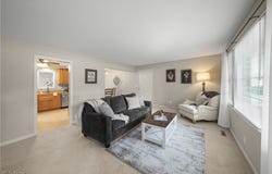 295 Cambridge Drive, Aurora, OH 44202