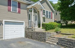 42 Wilbur St, Worcester, MA 01606