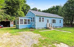 3 Champlin Drive, Hopkinton, RI 02804