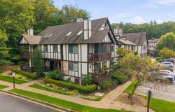 2902 Mark Twain Way, Mahwah, NJ 07430