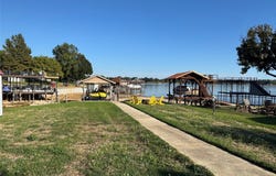 183 Seaside Drive, Gun Barrel City, TX 75156