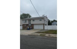 189 Elizabeth Ave, Oceanside, NY 11572
