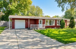 109 24TH ST, Minot, ND 58701