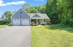 16 Fernwood Drive, East Longmeadow, MA 01028
