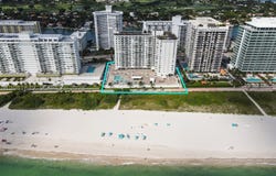 5701 Collins Ave, Miami Beach, FL 33140