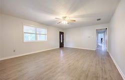 705 S La Grange St, Flatonia, TX 78941