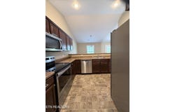 171 Stonefield Drive, Harrogate, TN 37752