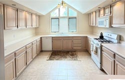 139 St Thomas Dr, Beaver Falls, PA 15010