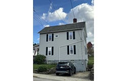 910 HARRISON AVE, Jeannette, PA 15644
