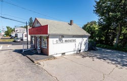 1822 Warwick Avenue, Warwick, RI 02889