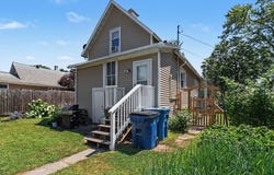 280 7th Street, Manistee, MI 49660