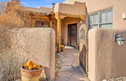 2 Tecolote Rd, Taos, NM 87529