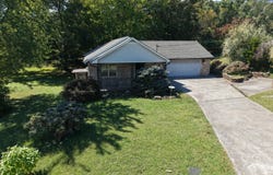 8325 SHARP Rd, Powell, TN 37849