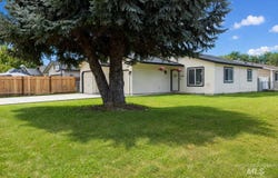 1303 S Elder St, Nampa, ID 83686