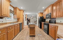 3637 Summertree Dr., Florence, SC 29506