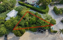 15 Ocean View Blvd, Key Largo, FL 33037