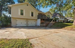 1210 N Withers Road, Liberty, MO 64068