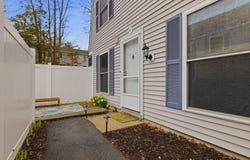 4 Hemlock Forest, Dover, NH 03820