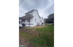 331 MAIN Street, LAVELLE, PA 17943