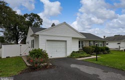 2197 VEUMONT Drive, LANCASTER, PA 17601