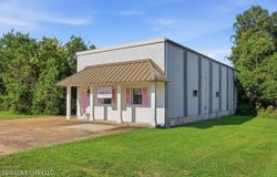 1013 N Flowood Drive, Flowood, MS 39232