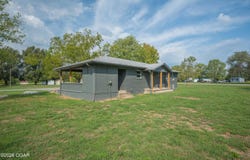 33 Yocom Drive, Anderson, MO 64831