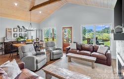 100 Kinloch Lane, Clyde, NC 28721