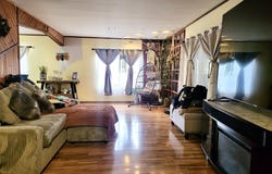 2980 NE DIVISION St, Gresham, OR 97030