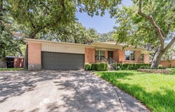 1233 Fair Oaks Drive, Irving, TX 75060