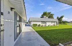 1901 ANDOVER Way, SUN CITY CENTER, FL 33573