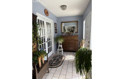 2912 N 1ST St, LaGrande, OR 97850